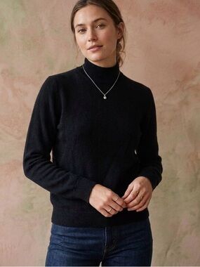 Outlander Studio Women's Black Turtleneck Sweater - Soft Everyday Knit